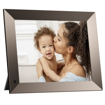 Dragon Touch Classic 10 Digital Picture Frame